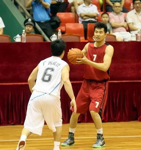 本赛季只代表皇马出场1次，西媒：卢宁进入国米视野（西媒：本季仅为皇马出战1场，卢宁进入国米引援名单）