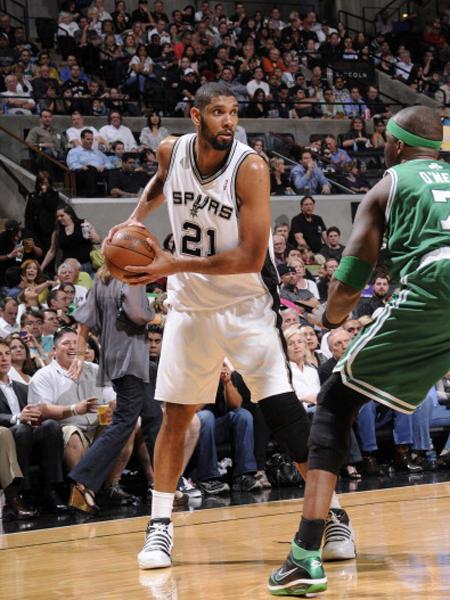 双喜临门，费尔明在巴萨一线队生涯百场里程碑中破门（双喜加身，费尔明巴萨一队第100场里程碑战破门）